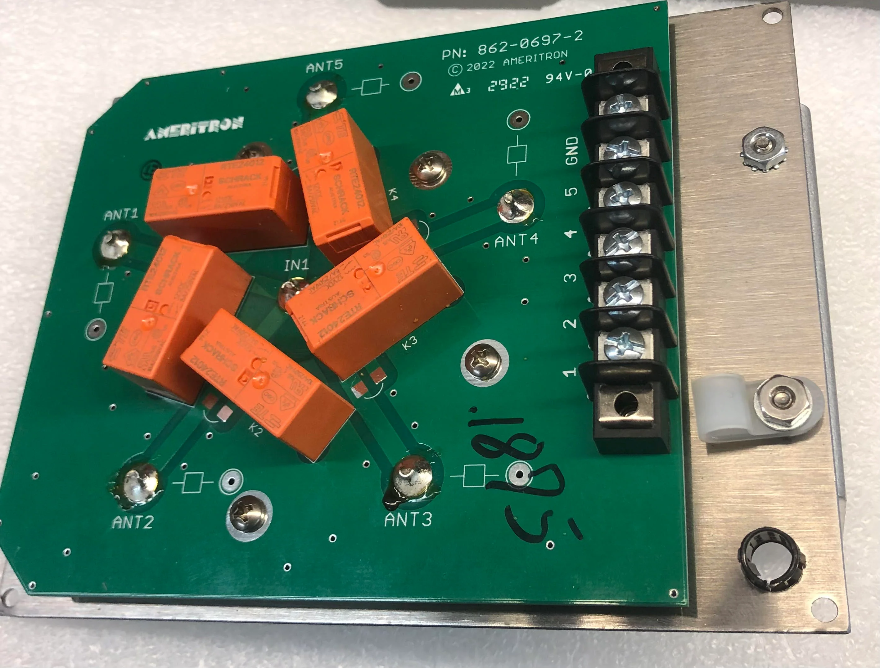 80-RCS8VL-2 OUTDOOR BOX ONLY FOR RCS8V WITH LIGHTNING ARRESTORS